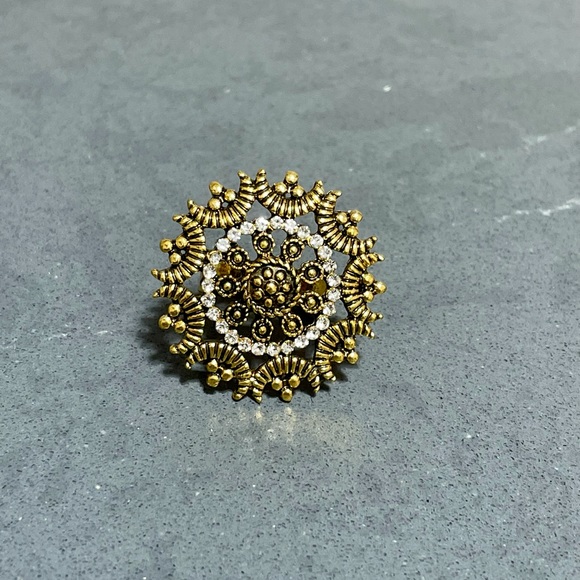 Round Floral Moon Statement Ring - Picture 7 of 10